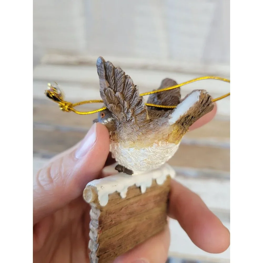 unbranded bird finch